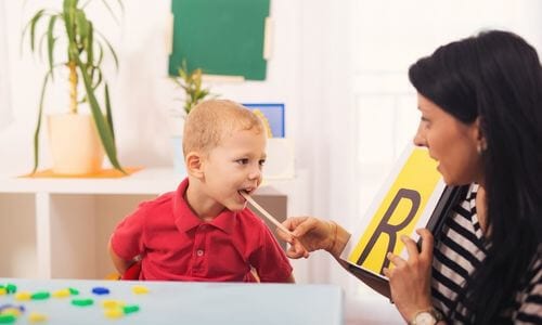I logopedisti lavorano principalmente con i bambini
